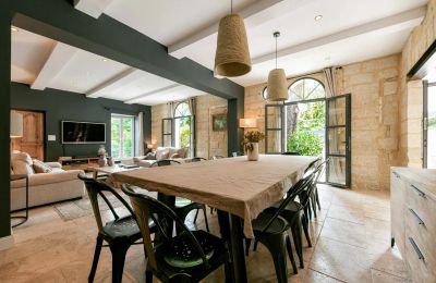 Historická nehnuteľnosť na predaj Uzès, Occitanie, Obrázok 3/24