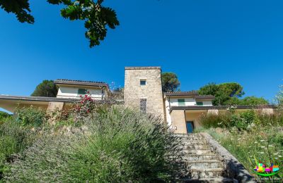 Vidiecky dom na predaj Perugia, Umbria, Obrázok 2/51