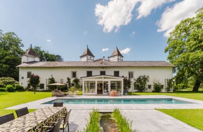 Zámok na predaj 4693 Desselbrunn, Horné Rakúsko, Highend-Poolanlage mit wärmeisolierender Rollabdeckung