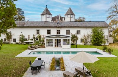 Zámok na predaj 4693 Desselbrunn, Horné Rakúsko, Highend-Poolanlage mit wärmeisolierender Rollabdeckung