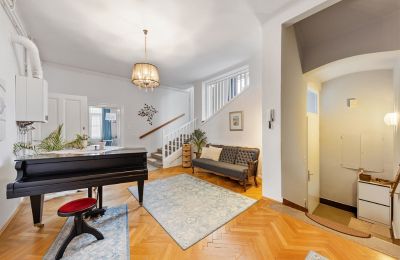 Historická vila na predaj Währing, Viedeň, Das helle Entrée in der Bel Étage