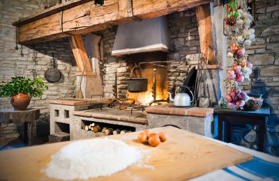 Mestský palác na predaj Mercatello sul Metauro, Marche, Kuchyňa