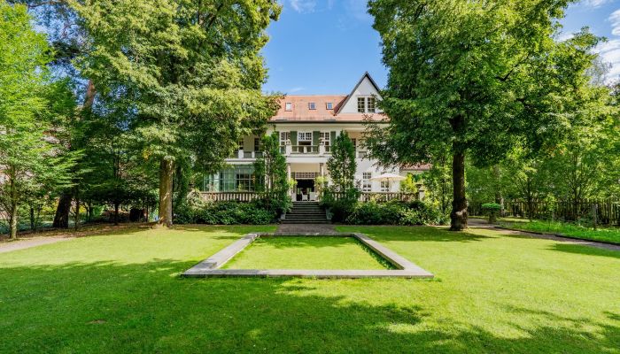 Luxusná historická vila v prestížnej lokalite Berlín-Schlachtensee