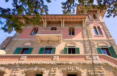 Historická vila na predaj Loro Ciuffenna, Toscana, Renovovaná Fasáda