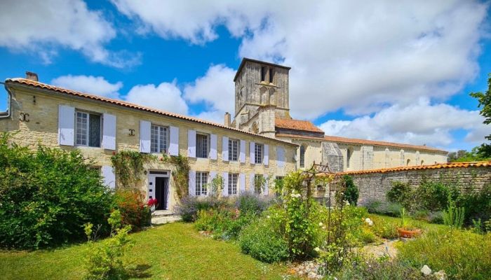 Historická vila na predaj Beauvais-sur-Matha, Nouvelle-Aquitaine