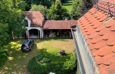 Zámok na predaj 84375 Kirchdorf am Inn, Hofmarkstraße 2, Bayern, Blick vom Turmzimmerchen zur Garage