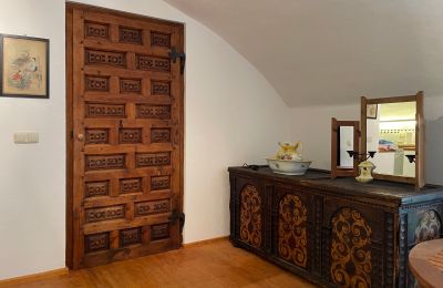 Zámok na predaj 84375 Kirchdorf am Inn, Hofmarkstraße 2, Bayern, Einliegerwohnung im EG: Badezimmertüre