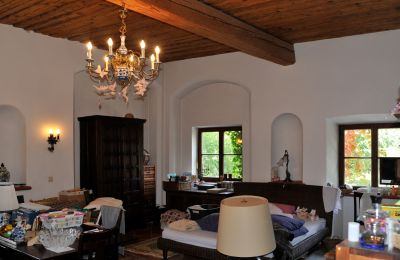 Zámok na predaj 84375 Kirchdorf am Inn, Hofmarkstraße 2, Bayern, 1. Stock: Schlafzimmer 1 im NW mit Terracotta und FBH