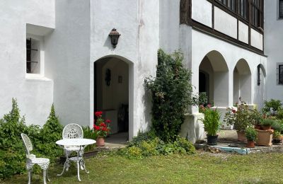 Zámok na predaj 84375 Kirchdorf am Inn, Hofmarkstraße 2, Bayern, Terrasse und sep. Eingang zur Einliegerwohnung