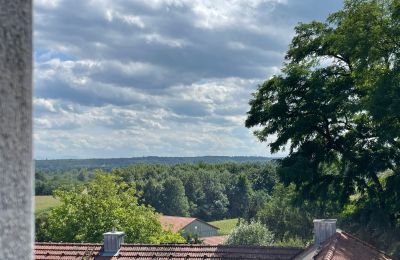 Zámok na predaj 84375 Kirchdorf am Inn, Hofmarkstraße 2, Bayern, Treppenhaus: Blick aus Turmzimmer nach Österreich