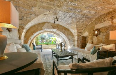 Historický objekt Uzès, Occitanie