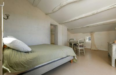 Lantgård till salu Uzès, Occitanie, Bild 24/31