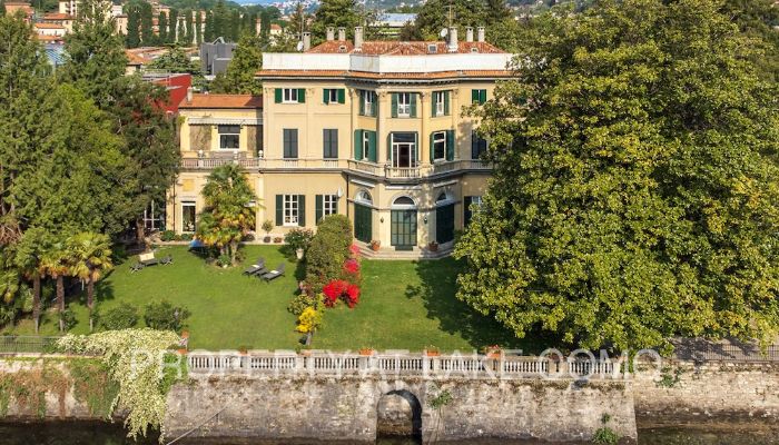 Byt v historickej budove na predaj Como, Lombardsko