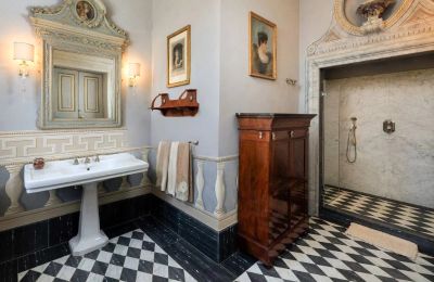 Zámok na predaj Capannori, Toscana, Kúpeľňa