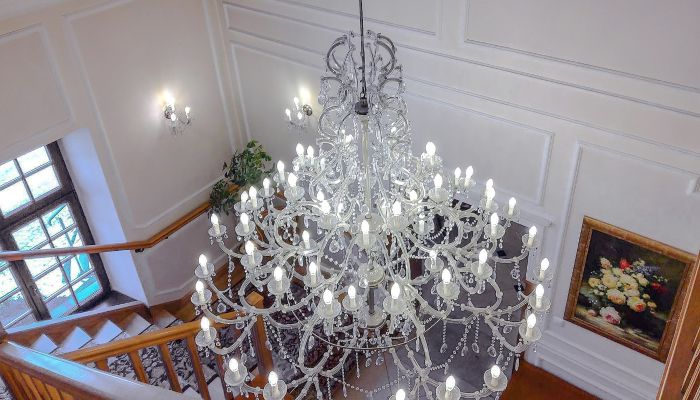 Kaštieľ s parkom, rybníkom a novým hotelom v centrálnom Poľsku – štandard štyri hviezdy