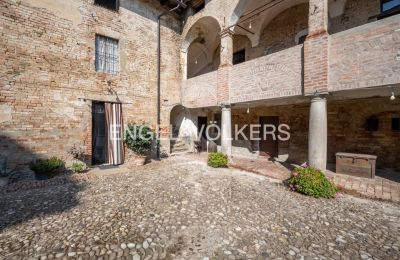 Slott till salu Muradello, Emilia-Romagna, Utsikt utifrån