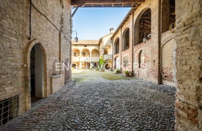 Slott till salu Muradello, Emilia-Romagna, Utsikt utifrån