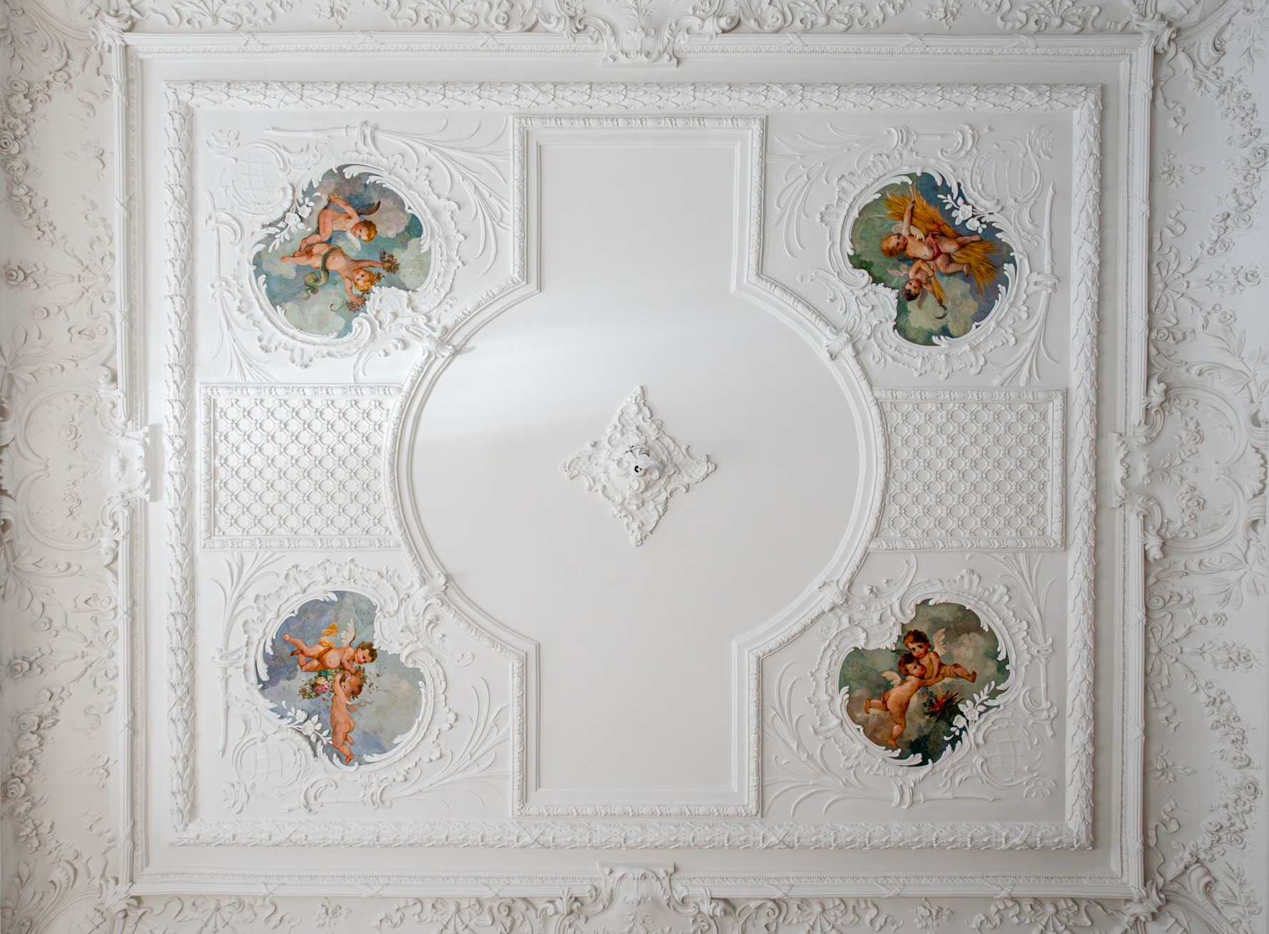 Fotky Historická budova v centre Łódź – schválený hotelový projekt