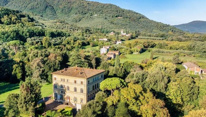 Historická vila na predaj Lucca, Toskánsko