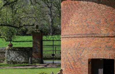 Hrad na predaj 76000 Rouen, Normandie, Záhrada