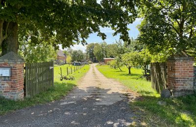 Kaštieľ na predaj Brandenburg, Hofeinfahrt