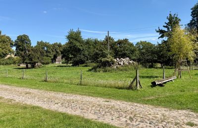 Kaštieľ na predaj Brandenburg, Hofeinfahrt & Koppel