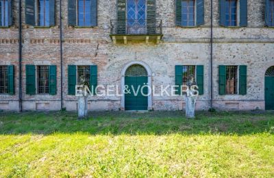Historická vila na predaj Montechiarugolo, Emilia-Romagna, Pohľad z prednej strany