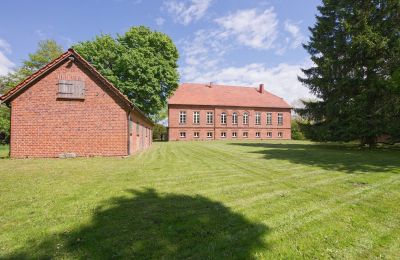Kaštieľ na predaj 19073 Zülow, Dorfplatz 8, Mecklenburg-Vorpommern, Pohľad zo zadnej strany