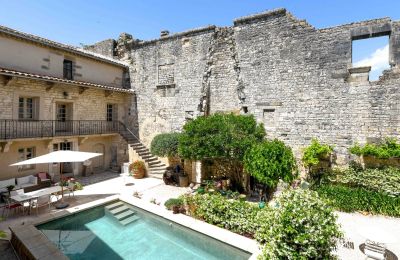 Historická nehnuteľnosť na predaj Uzès, Okcitánia, Obrázok 1/41