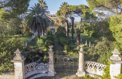 Nehnuteľnosti s charakterom, Impozantné kaštieľ v Apúlii so záhradou a olivovým hájom