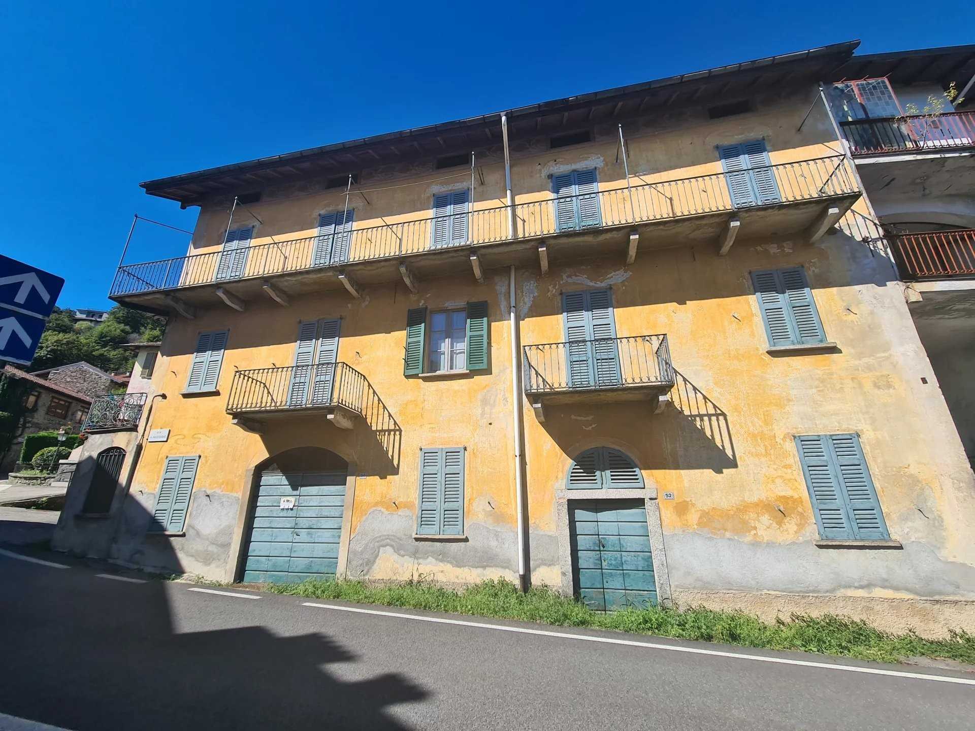 Fotky Rustico da ristrutturare in vendita sulla collina di Stresa