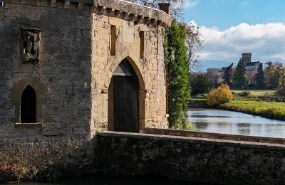 Hrad na predaj Valence, Auvergne-Rhône-Alpes, Obrázok 4/28