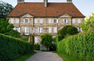 Historické nehnuteľnosti, Bývalý kláštor «Le Chapitre» s parkom a vedľajšími budovami pri Belforte