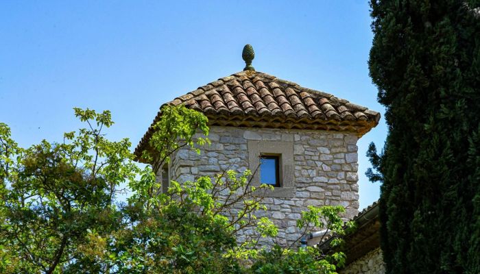 Kaštieľ na predaj Uzès, Okcitánia