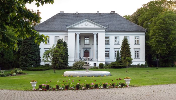 Zámok na predaj Maciejowice, województwo opolskie,  Poľsko