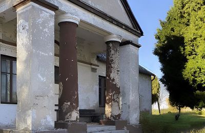 Historické nehnuteľnosti, Krásny malý kaštieľ neďaleko Krakova