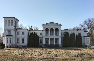 Zámok Lubstów, województwo wielkopolskie