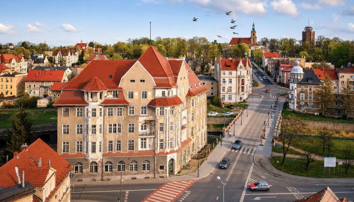 Historická nehnuteľnosť na predaj Dzierżoniów, Dolné Sliezsko