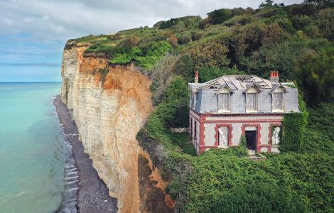 /pp/arr/thumb-saint-pierre-en-port-villa-abandonnee.jpg