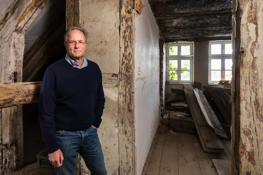 Manfred Achtenhagen, špecialista na kaštiele a panské sídla
