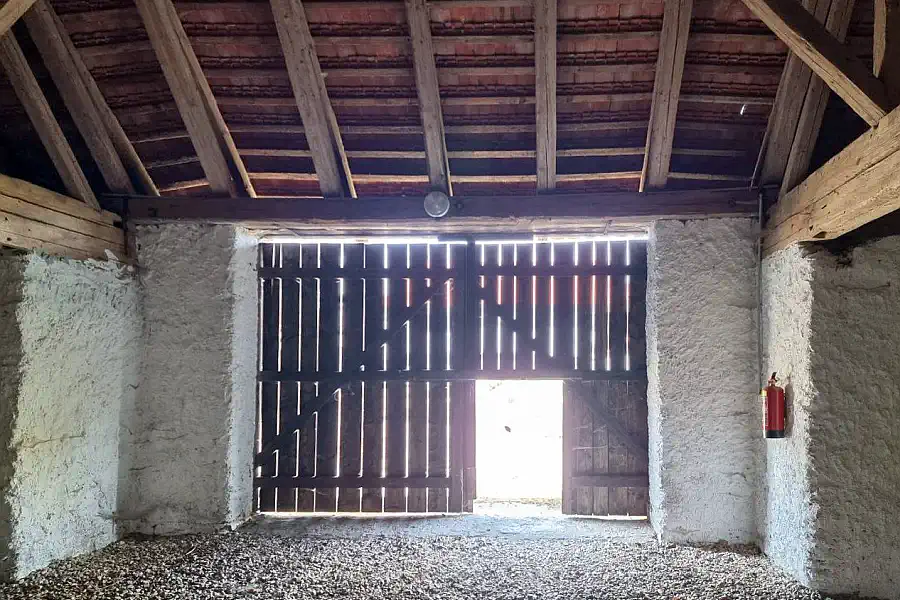 Kaštieľ Modrá Hůrka, hospodárske budovy