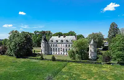 Zámok Sens, Bourgogne-Franche-Comté