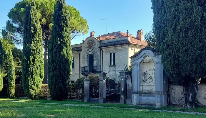 Historická vila na predaj Costa Masnaga, Lombardsko