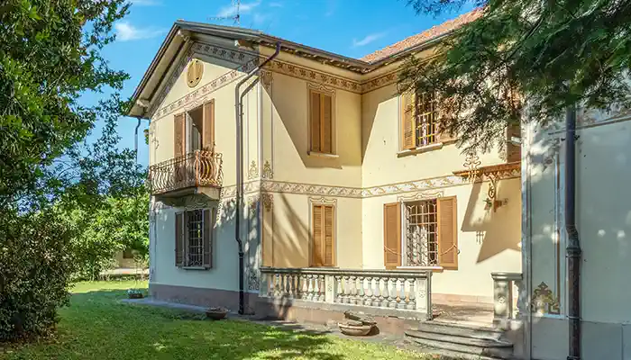 Historická vila na predaj 28040 Lesa, Piemont,  Taliansko