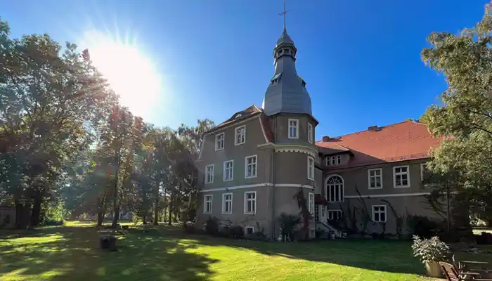 Zámok na predaj Koźmice, Dolné Sliezsko