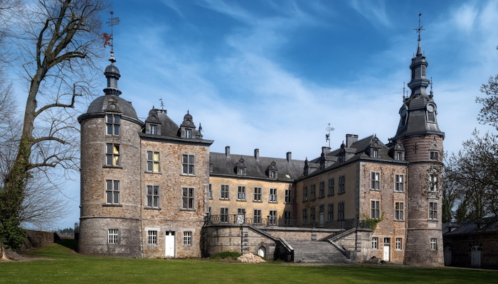 Fotiek /pp/medium-be-luxembourg-mirwart-chateau.jpg