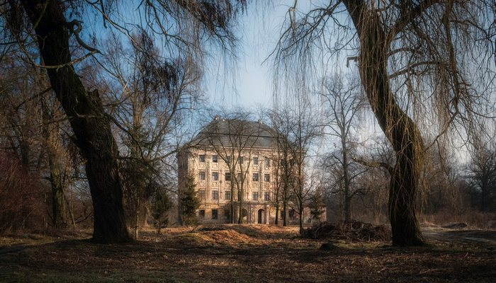 Fotiek /pp/medium-polska-dolnoslaskie-piotrkowice-palac.jpg