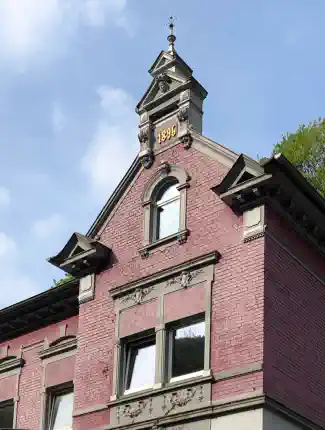 Historická vila na predaj v Altena, Nemecko – Unikátna nehnuteľnosť s výhľadom na hrad Altena