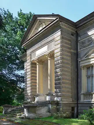 Historická vila so záhradou v zavedenej mestskej lokalite v Koszaline, Koszalin, Západné Pomoransko