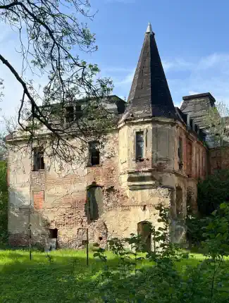 Kaštieľ pri Wrocławe v Komorowiciach, Komorowice, Dolné Sliezsko